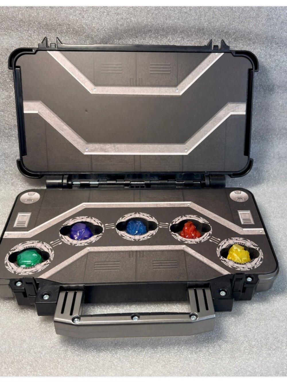 Disney Parks Exclusive  Marvel "Wonders of Xandar" Infinity Stones Briefcase RAR